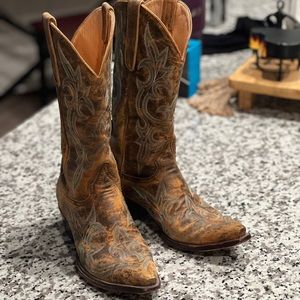Men’s old gringo 9.5 cowboy boots.